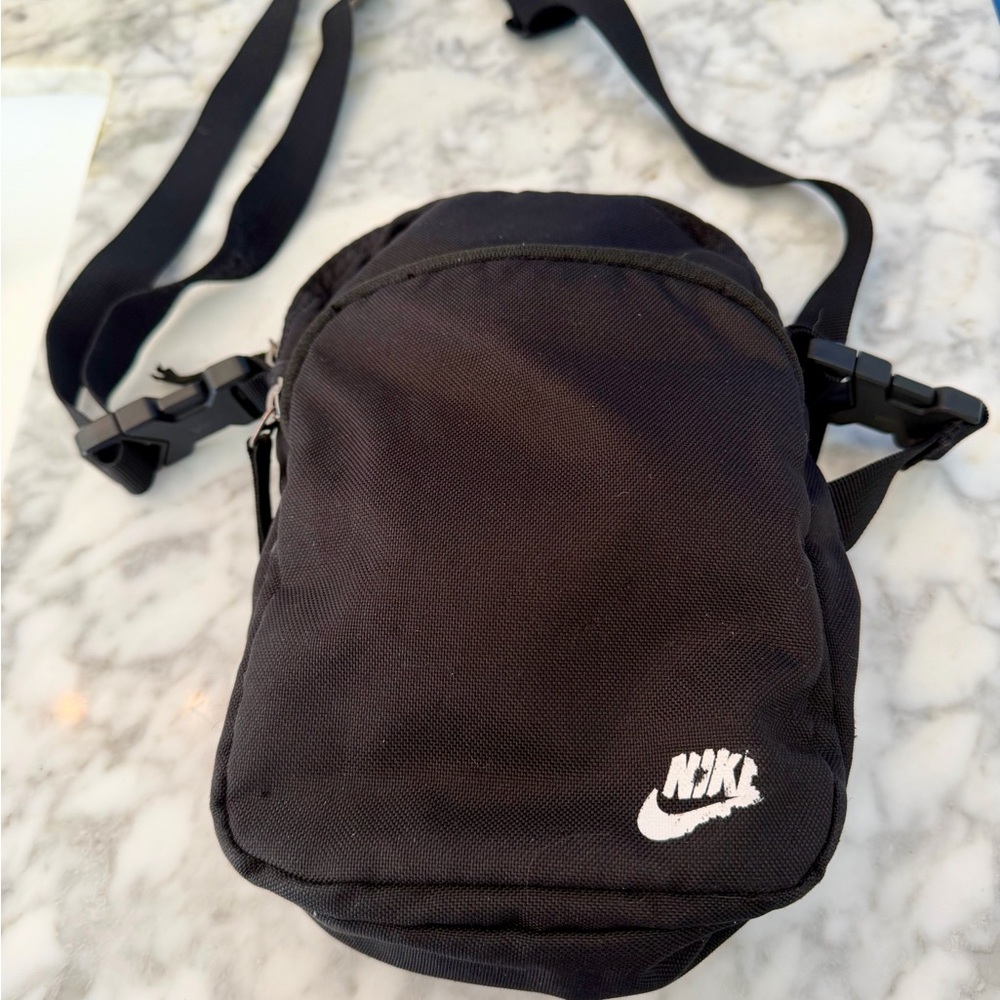 Early 90s NIKE Crossbody Purse Fanny Pack Waist Bag Vintage